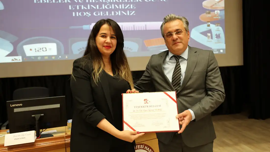 Fırat Üniversitesi Hastanesi’nde Hemşireler ve Ebeler Günü kutlandı
