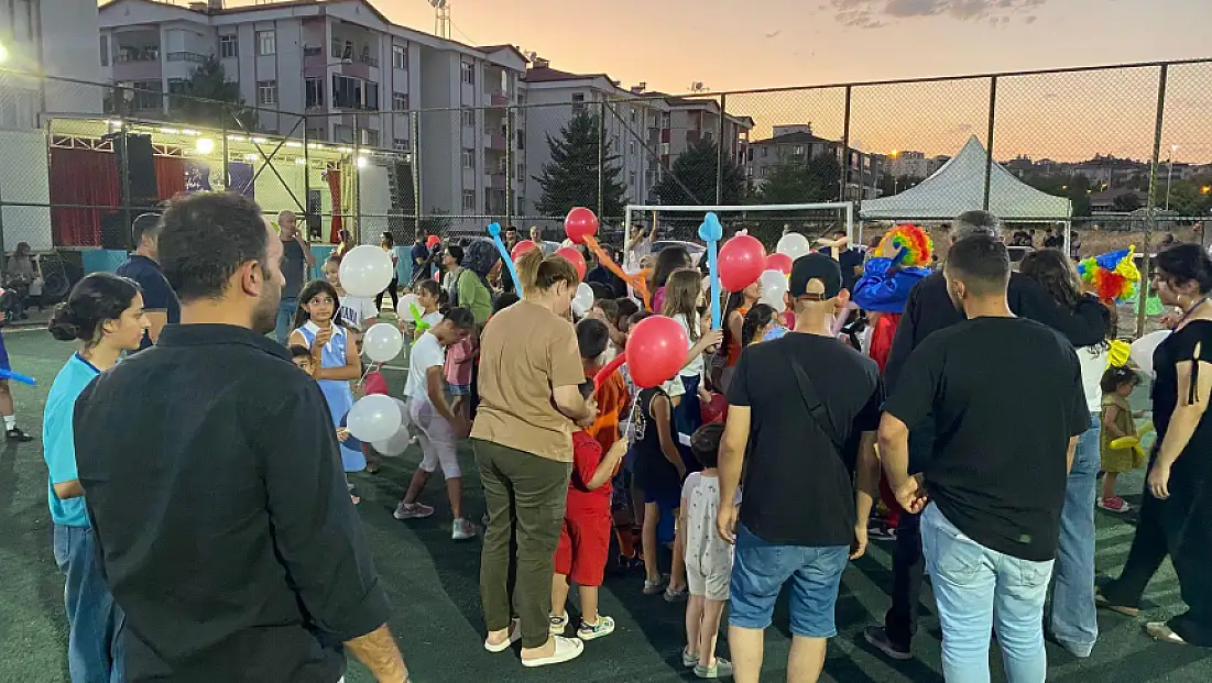 Gezici Tiyatro Şenliği, Ataşehir Mahallesi’ndeydi