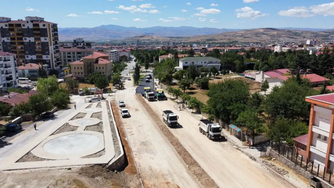 Başkan Şerifoğulları, asfalt serim çalışmalarını inceledi 