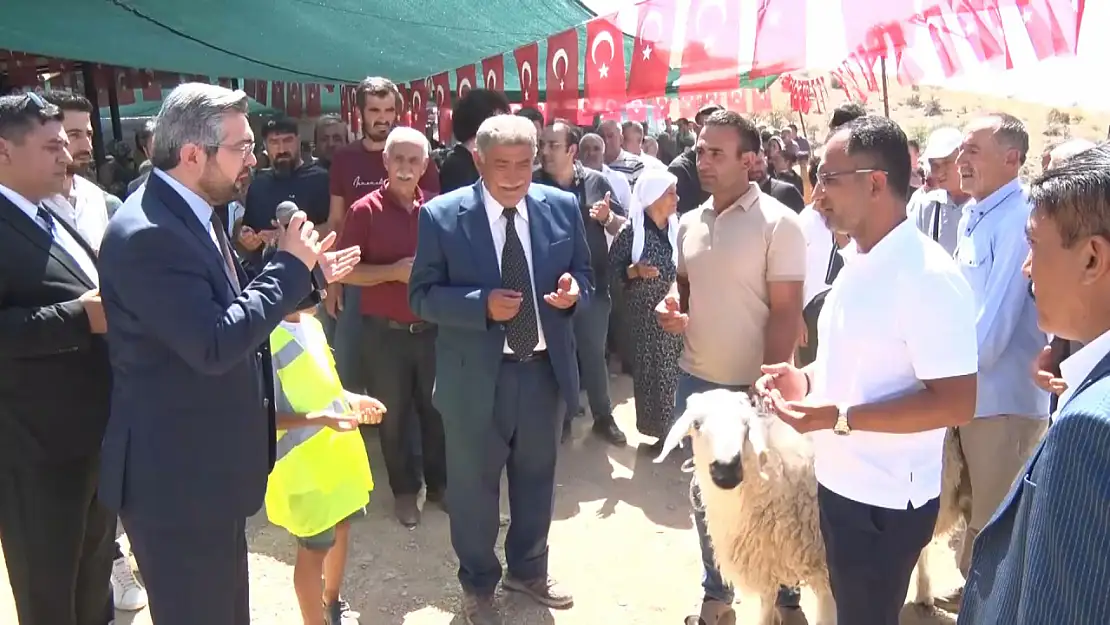 Baskil Suyatağı Kale Köyü'nde aşevi açıldı