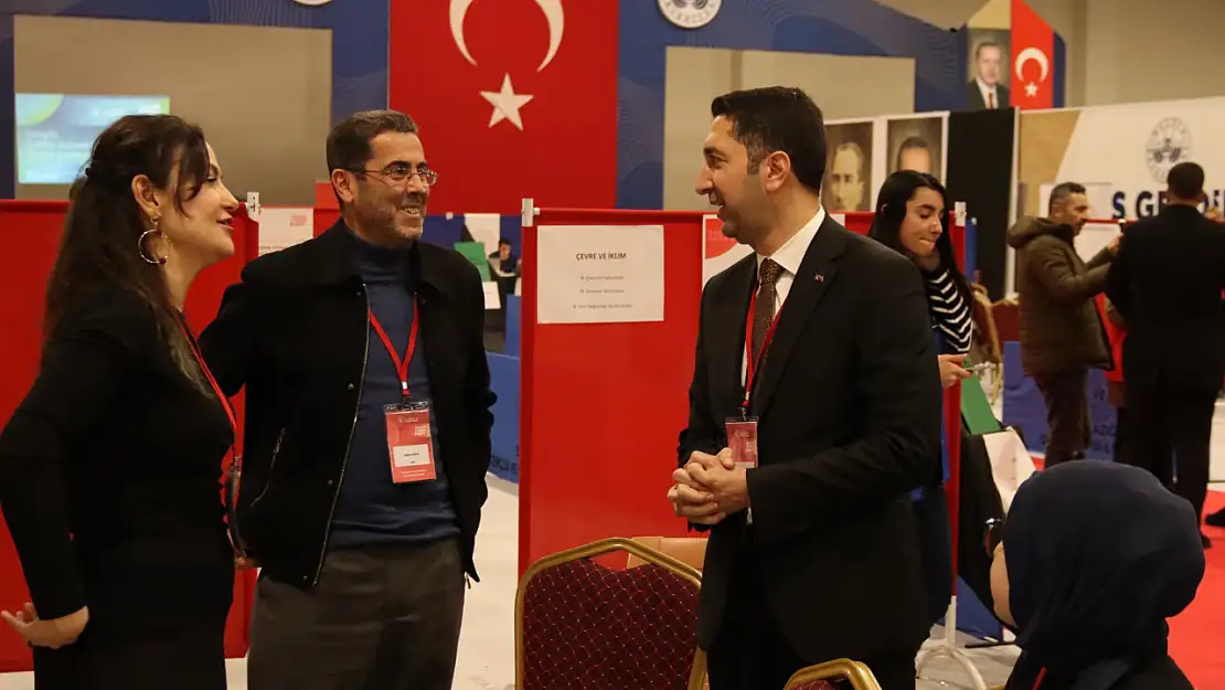 'Büyük Gençlik Çalıştayı' yoğun katılım ile gerçekleştirildi