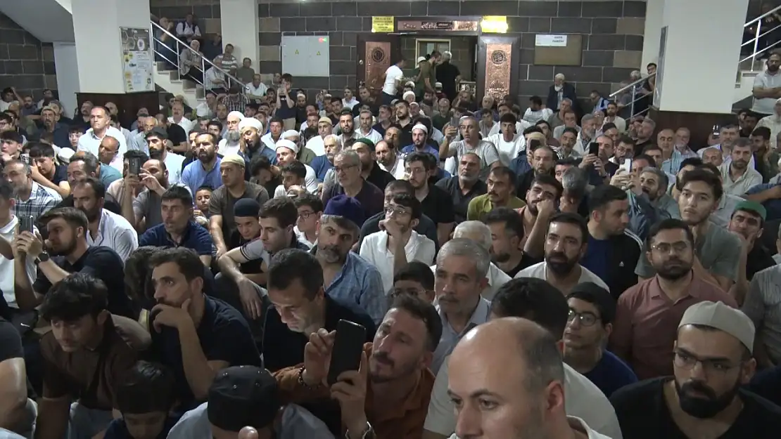 Cübbeli Ahmet Hoca, Elazığ'da vatandaşlarla buluştu
