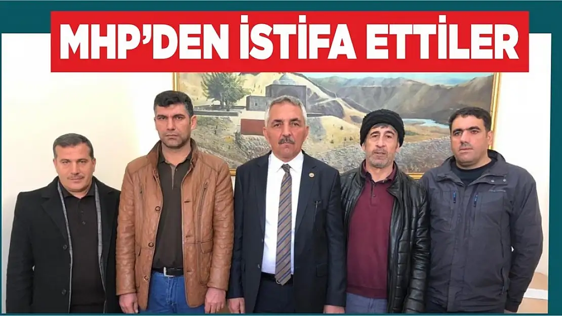 MHP'li 1 İl Genel Meclis Üyesi ve 4 Belediye Meclis Üyesi İstifa Etti