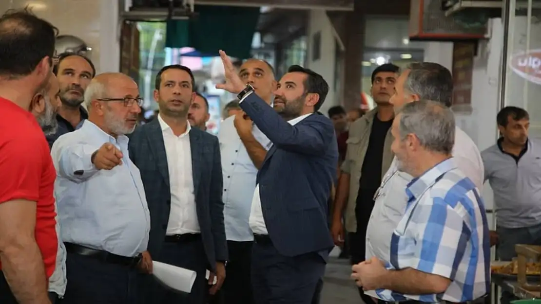 Başkan Şerifoğulları Kapalı Çarşı'da