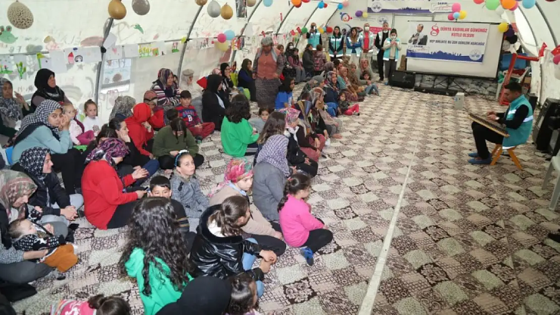 Elazığ Belediyesi depremzede kadınları yalnız bırakmadı 