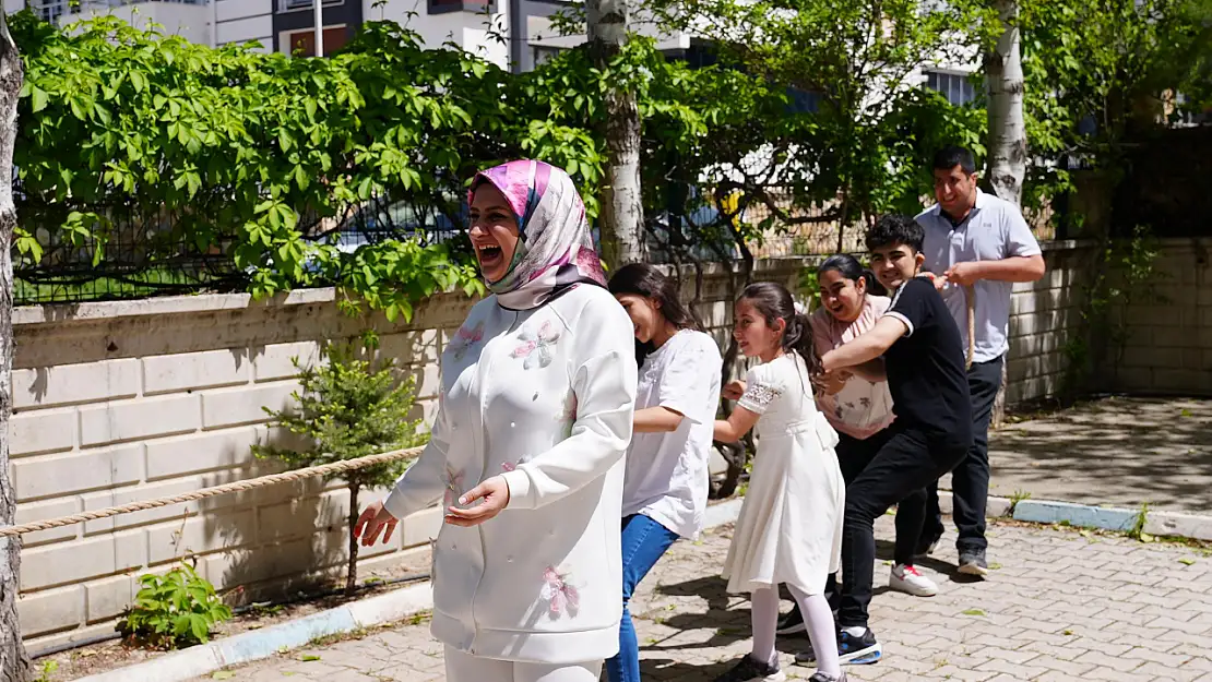 Elazığ Belediyesi Engelsiz Yaşam Merkezi'nden anlamlı ziyaret