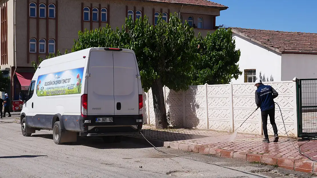 Elazığ Belediyesi'nden Aksaray Ve Hicret Mahallelerinde kapsamlı temizlik