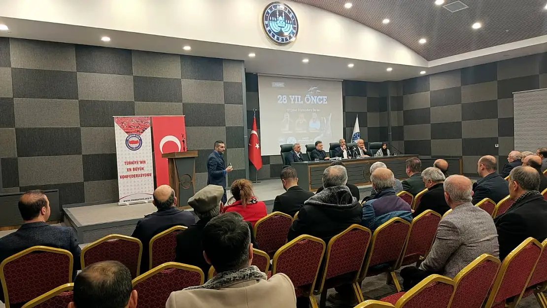 Elazığ Belediyesi'nden anlamlı panel