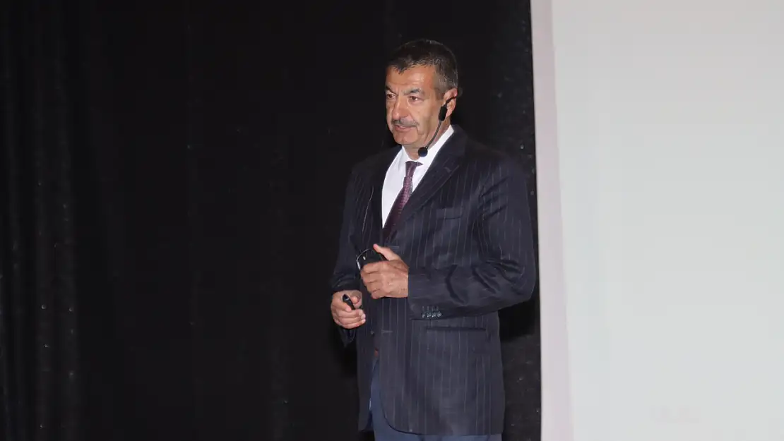 Elazığ Belediyesi'nden 'Kamu Etik Kuralları Eğitimi' semineri