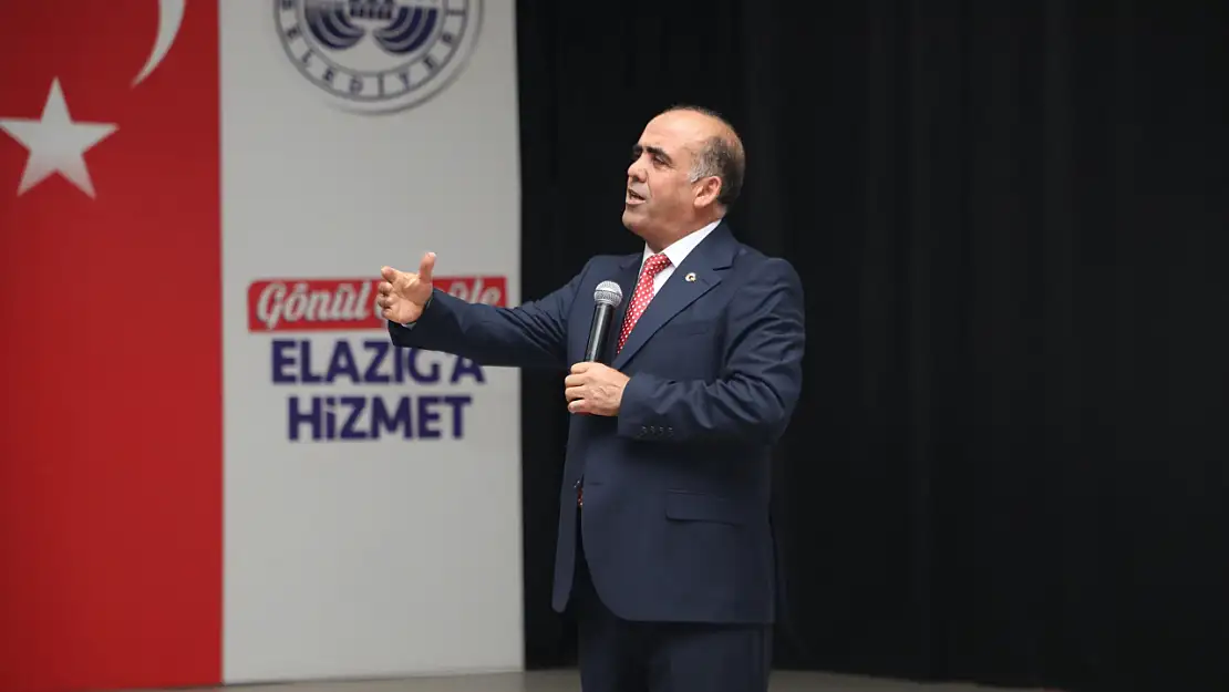 Elazığ Belediyesi'nden personeline konferans