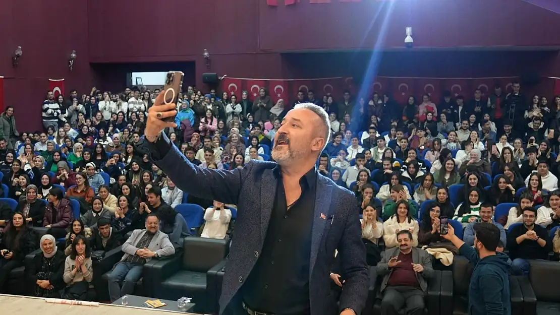 Elazığ Belediyesi'nin düzenlediği seminere yoğun ilgi