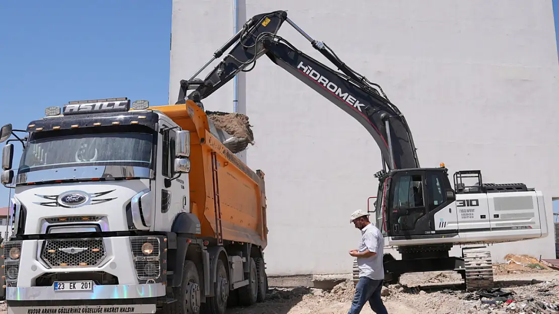 Elazığ Belediyesi şehir merkezi kentsel dönüşüm projesinde ilk temel atılıyor