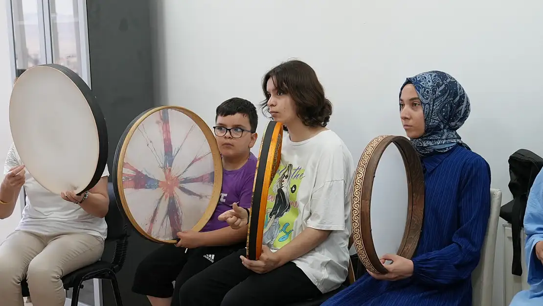 Elazığ Belediyesi yaz kursları yoğun katılımla sürüyor
