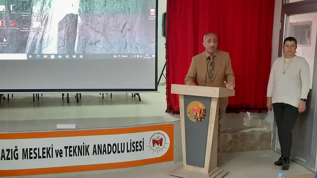 Elazığ'da 12. sınıf öğrencilerine girişimcilik eğitimi