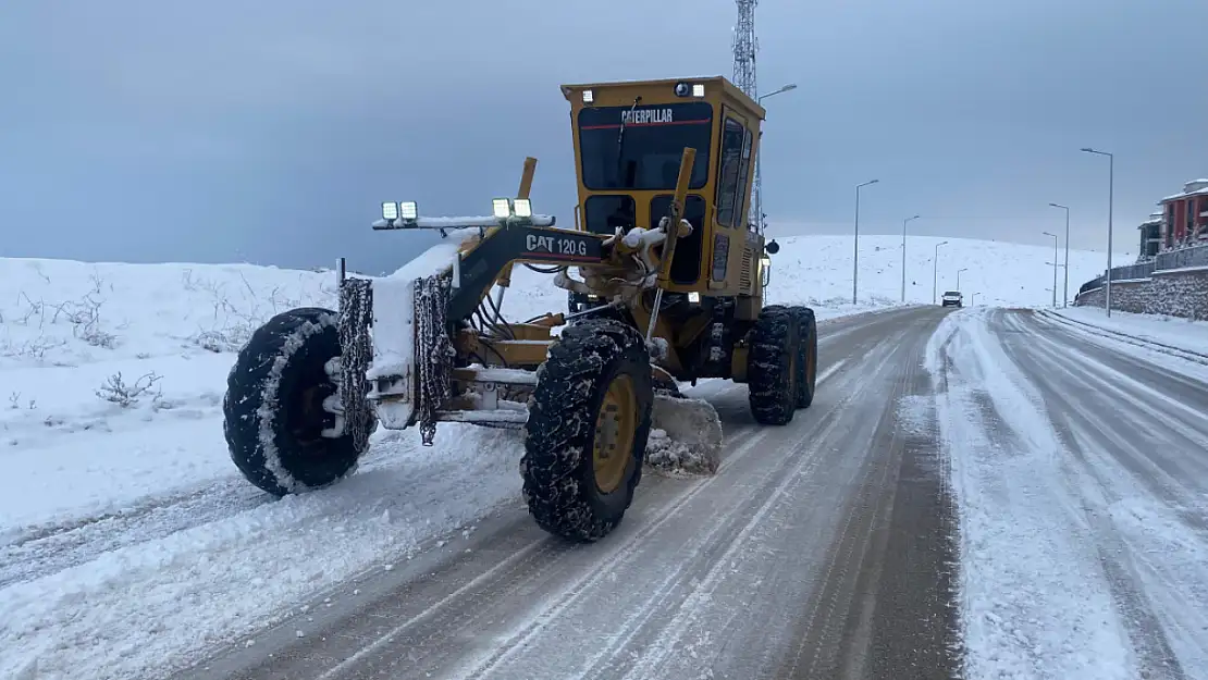 Elazığ'da 505 köy yolu ulaşıma kapandı