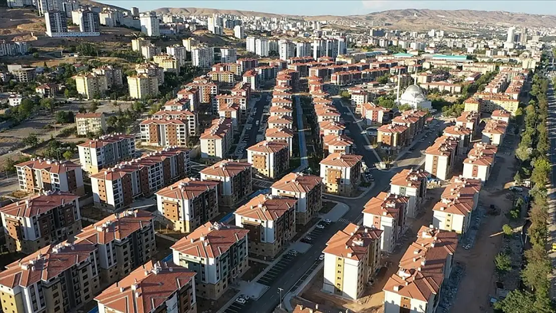 Elazığ'da kaç konut hak sahiplerine teslim edildi