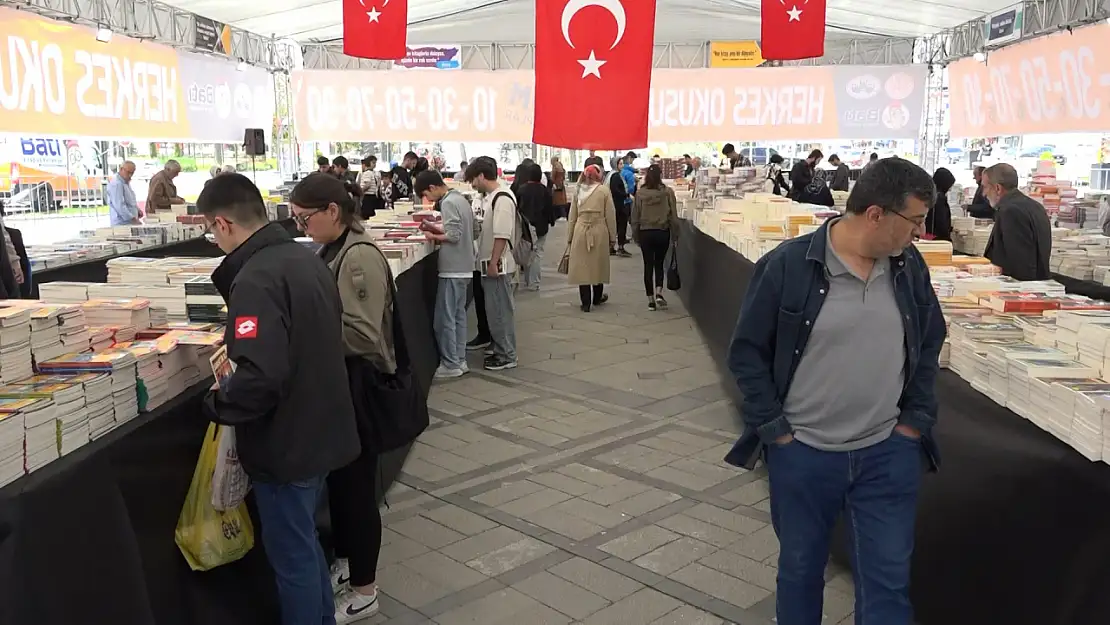 Elazığ'da kitap şöleni