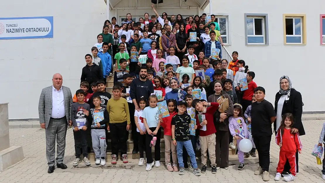 Elazığ İl Özel İdaresi Bilim Merkezi, köy okullarında çocuklarla buluştu