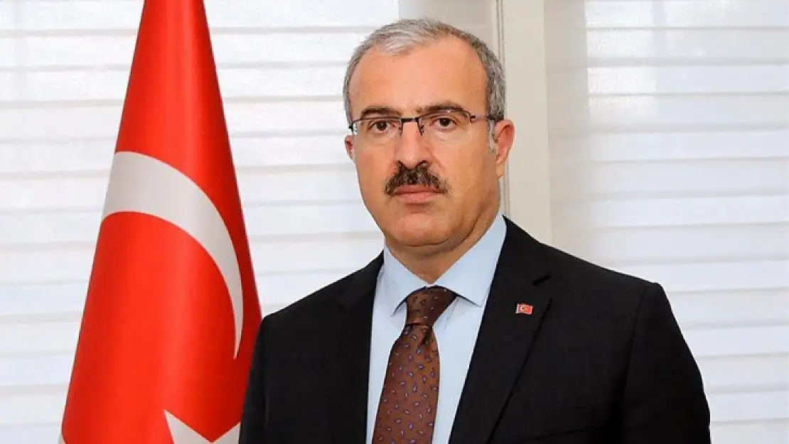 Elazığ Valisi Dr. Ömer Toraman doçent unvanı aldı