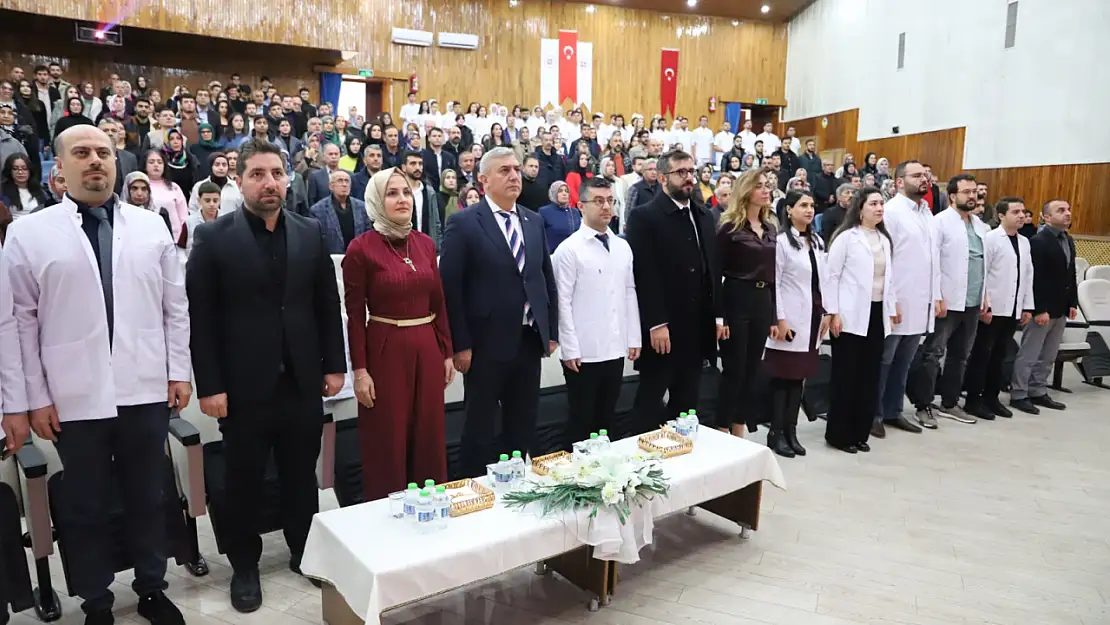 FÜ Diş Hekimliği Fakültesi'nde beyaz önlük giyme töreni düzenlendi