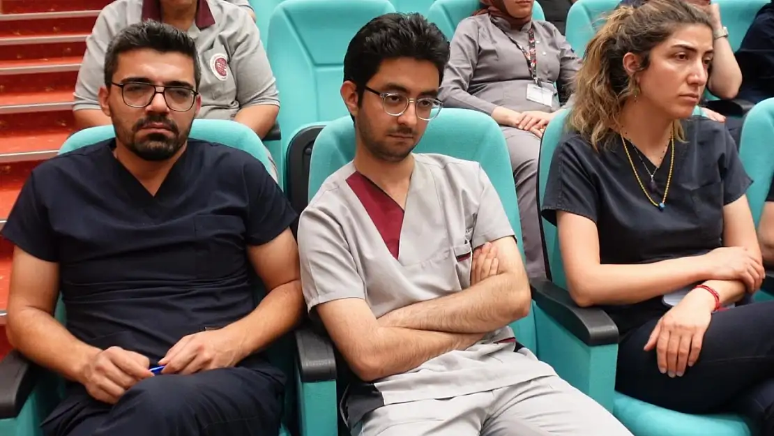 FÜ Hastanesi'nde Tehlikeli Madde, Tıbbi Atık Yönetimi konulu eğitim