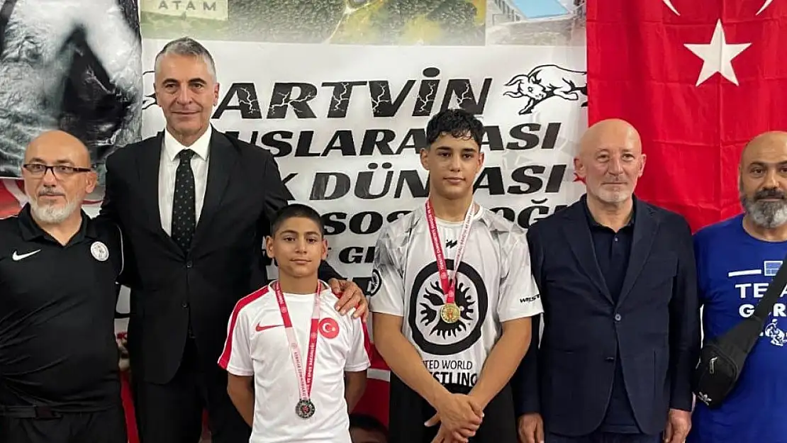 Genç pehlivanlardan uluslararası başarı