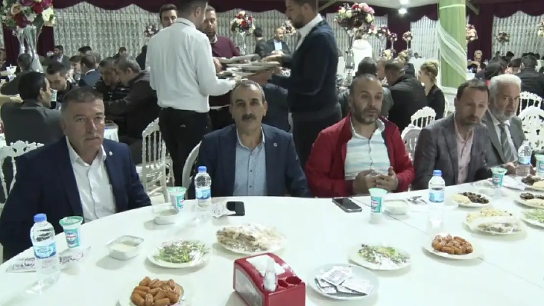 Hizmet İş Sendikası'ndan iftar programı