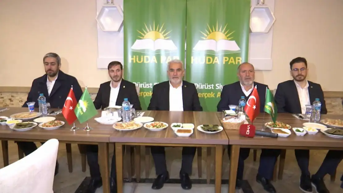 HÜDA Par, iftar yemeğinde buluştu 