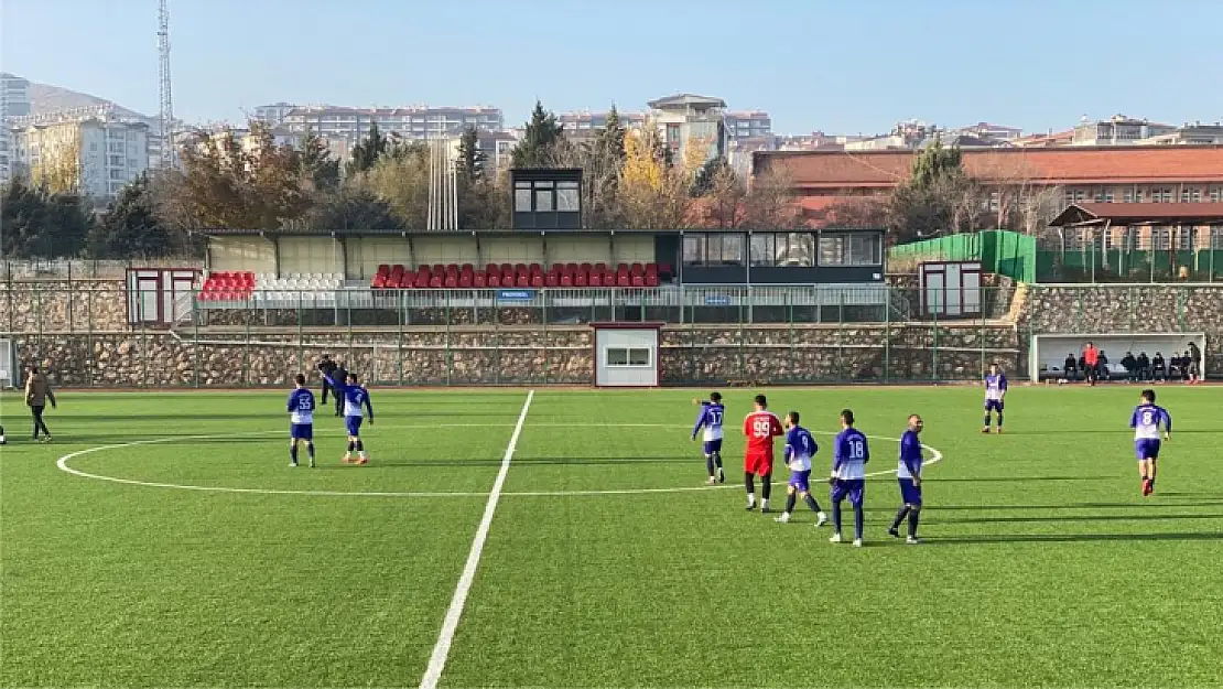 İş insanı Ercan'dan Sanayi Sitespor onuruna yemek 