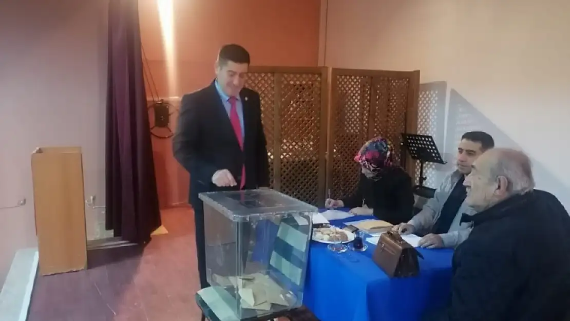 İYİ Parti Elazığ Teşkilatı kongrelere devam ediyor 