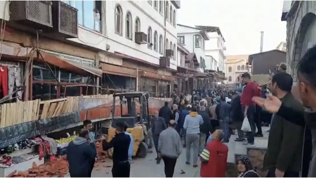 Kapalı Çarşı'da çökme meydana geldi!