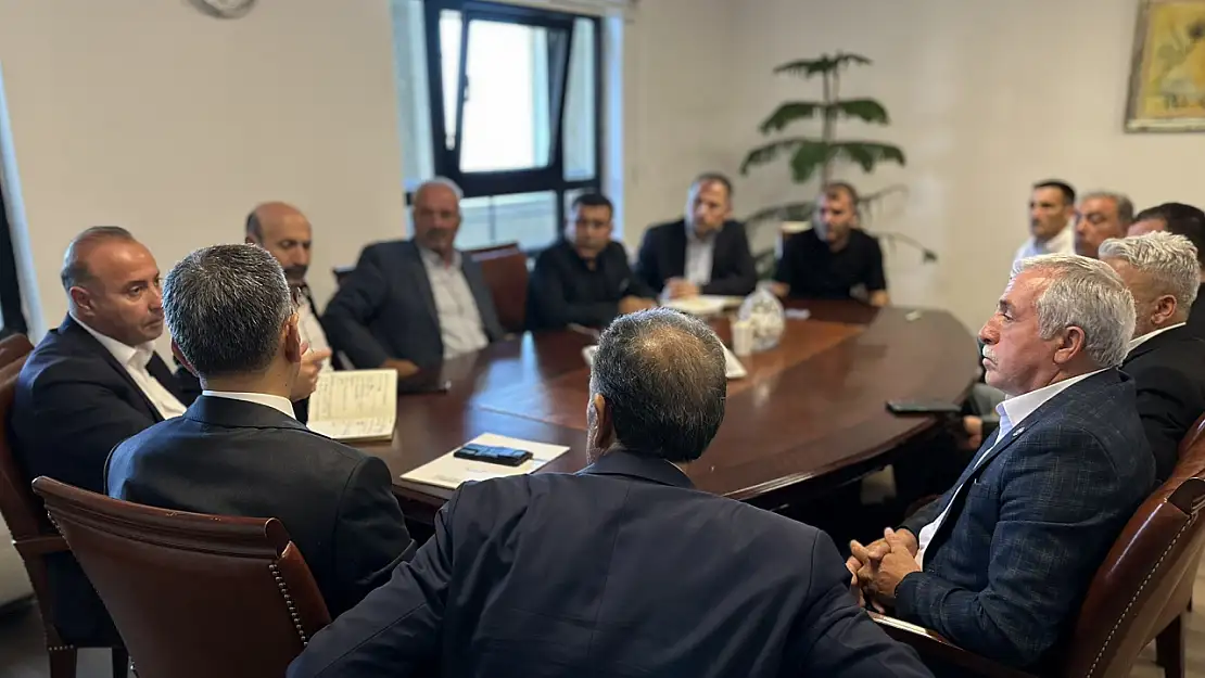 Milletvekili Keleş, Muhtarlarla Ankara'da temaslarda bulundu