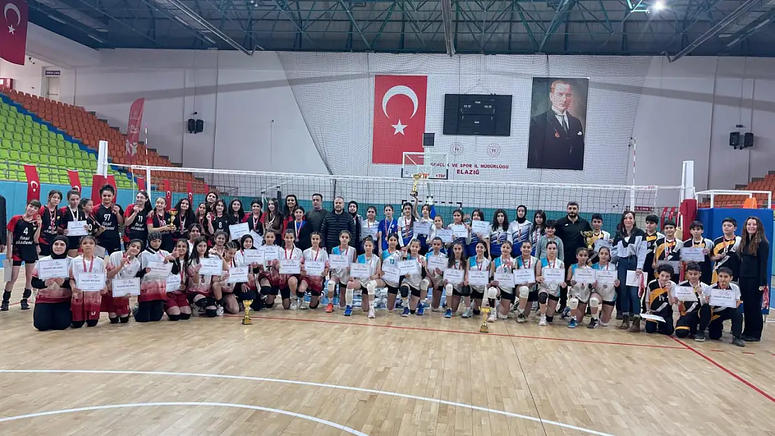 Okul Sporları Voleybol Müsabakaları sona erdi