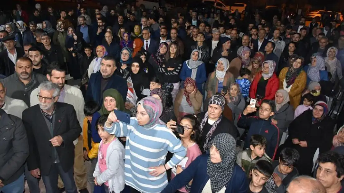 Prof. Dr. Yasemin Açık Çaydaçıra Mahallesi'nde Coşkuyla Karşılandı