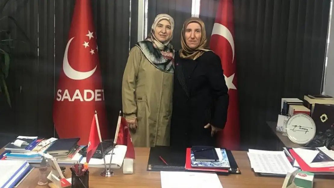 Saadet Partisi Kadın Kollarında görev değişimi 