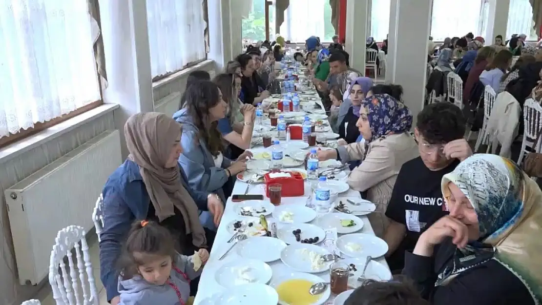 Sağlık Sen'den Hemşire, Ebeler ve Anneler Günü programı