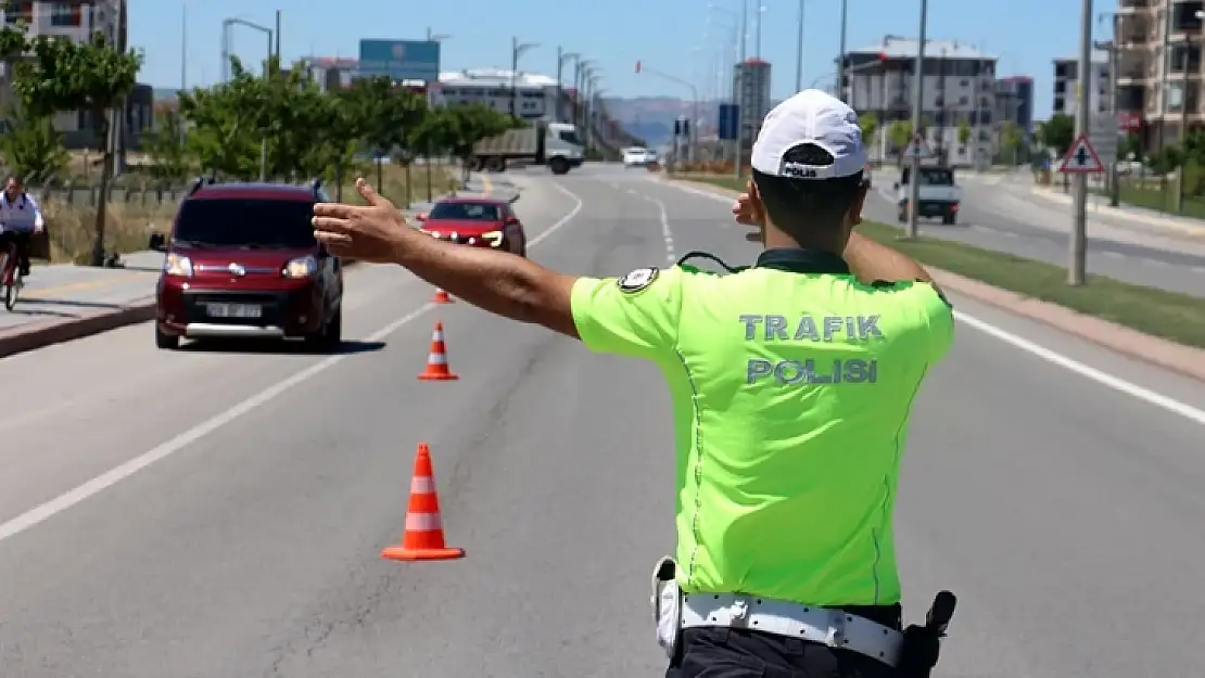 Trafik cezasında yeni dönem! O süre uzatıldı