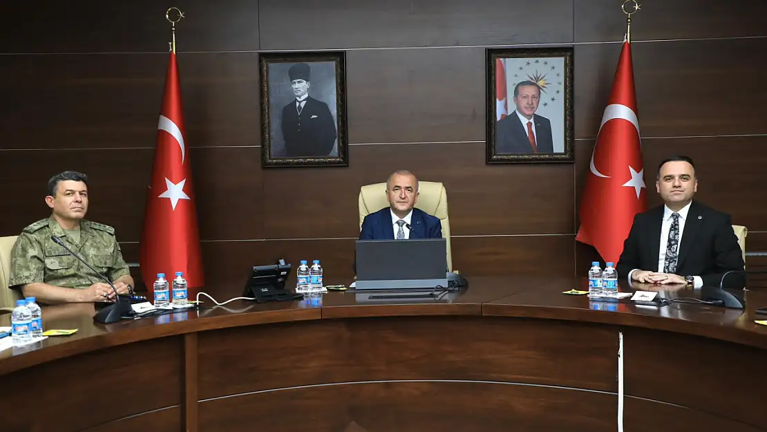 Vali Hatipoğlu başkanlığında asayiş toplantısı düzenlendi