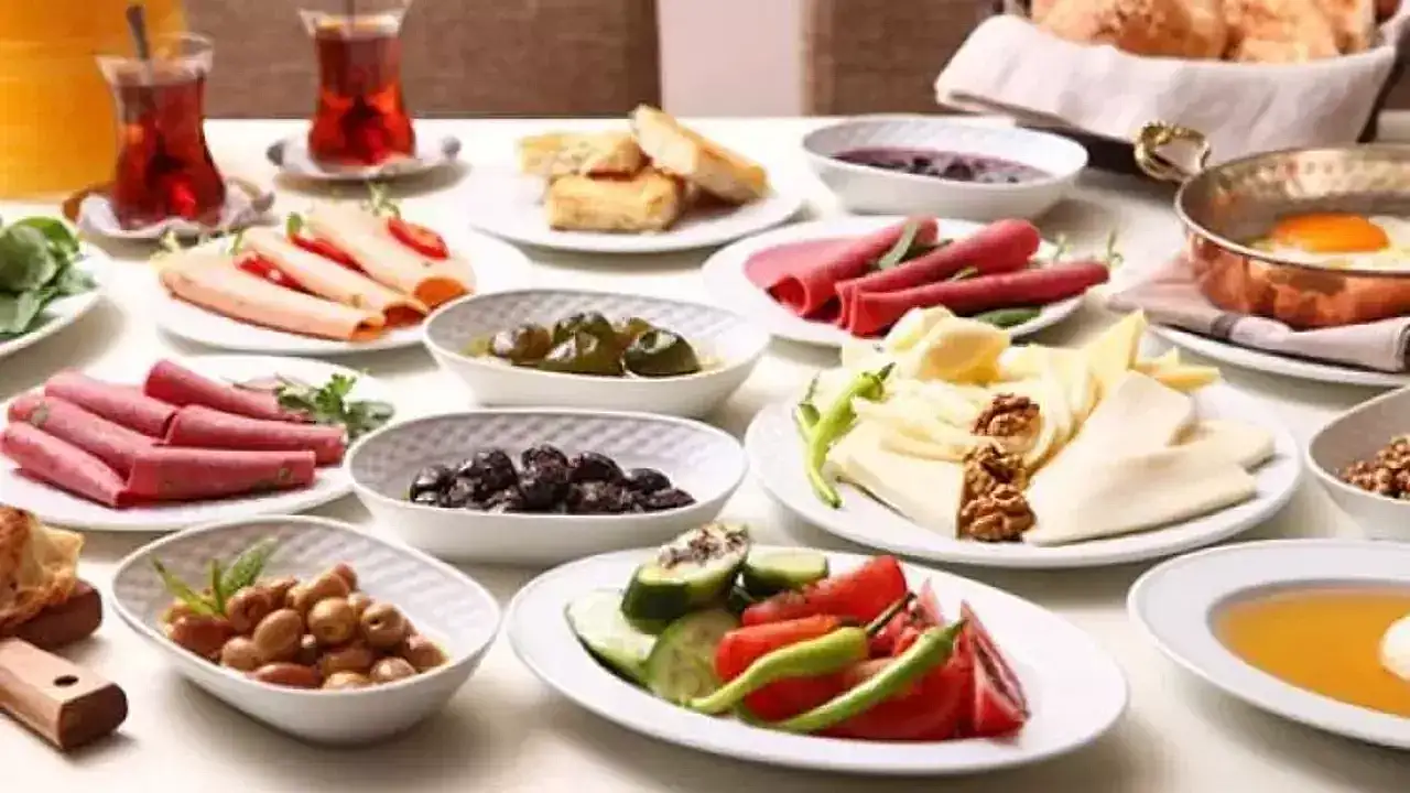 Sahurda ne yemeliyiz? İşte sahur için sağlıklı beslenme önerileri