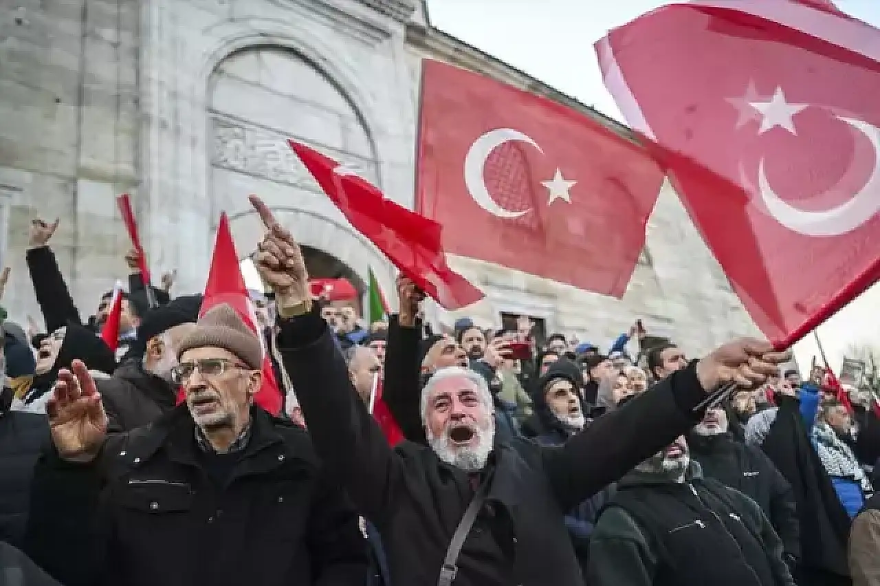 İstanbul'da yüz binlerce kişi Gazze için yürüdü!