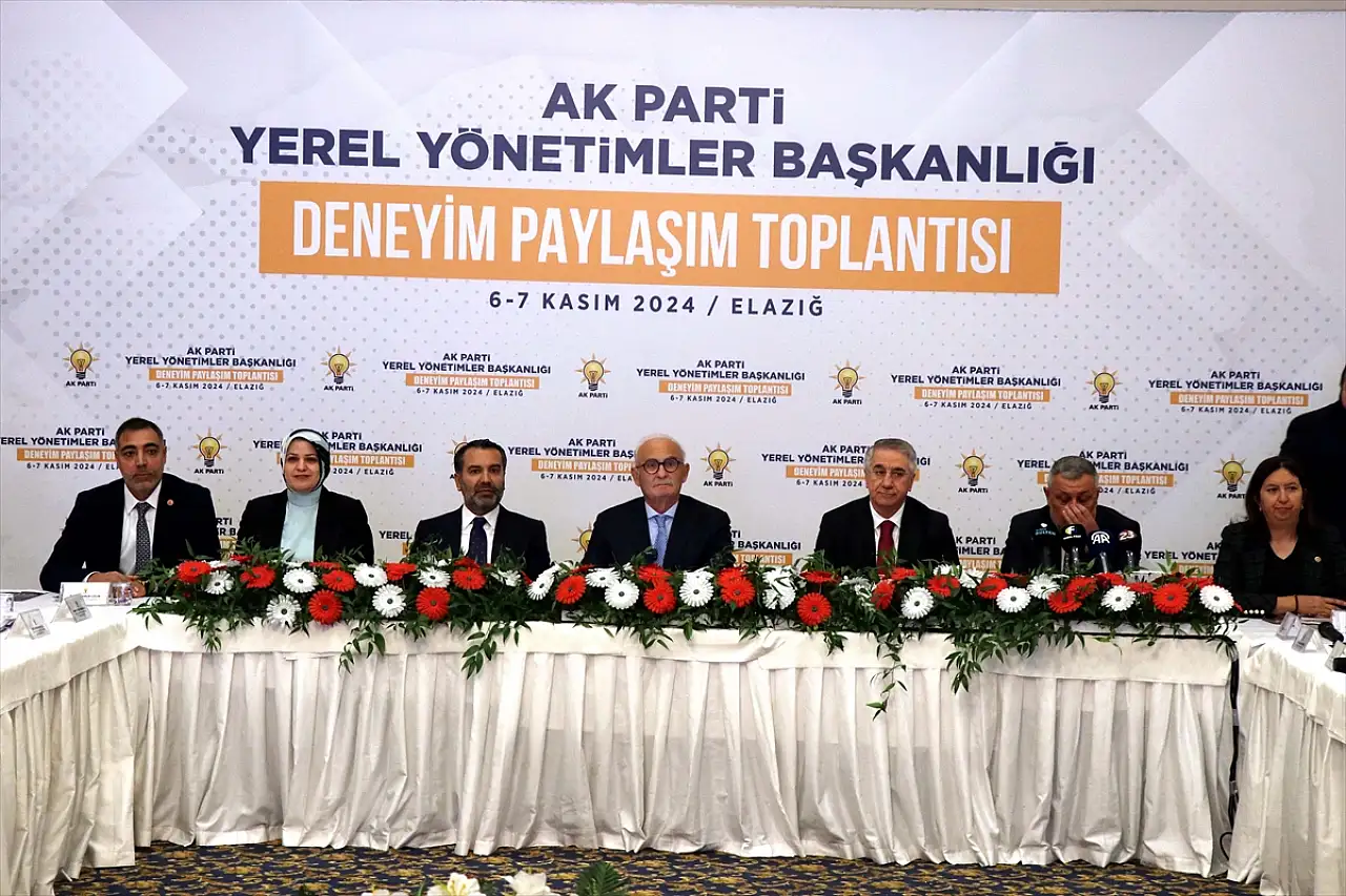 AK Parti'den deneyim paylaşım toplantısı