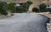 Elazığ İl Özel İdaresi yol yapım çalışmalarını sürdürüyor