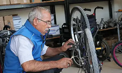 Elazığ'da 'Bir Çocuğun Kahramanı Olur Musun' kampanyası büyüyor