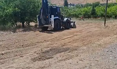 İl Özel İdaresi Sivrice sahilinde otopark düzenleme çalışmalarına başladı