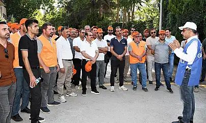 Kamu işçileri eylemlerini sürdürüyor