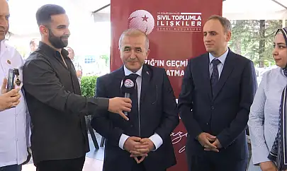 Yetim ve öksüz çocuklara Elazığ yemekleri ikram edildi