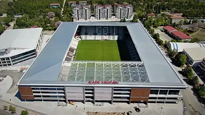 Elazığ Atatürk Stadyumunda iğne atsanız yere düşmeyecek!