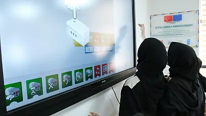 Elazığ Belediyesi Dijital Gençlik Merkezi'nde eğitimler başladı