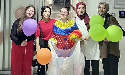 23 Nisan coşkusu, FÜ Hastanesinde tedavi gören minik yüreklerle buluştu
