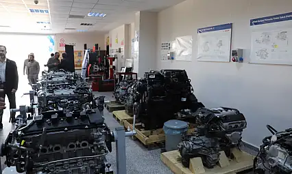 DELPHİ, FÜ'de açtığı yedek parça laboratuvarları ile eğitime destek veriyor